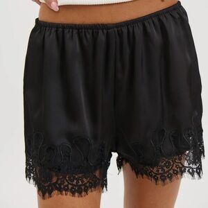 Bronze Snake Jacky Lace short black NWT